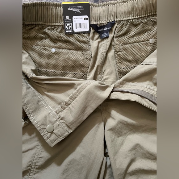 EB Aloe Tech Shorts - Picture 3 of 13